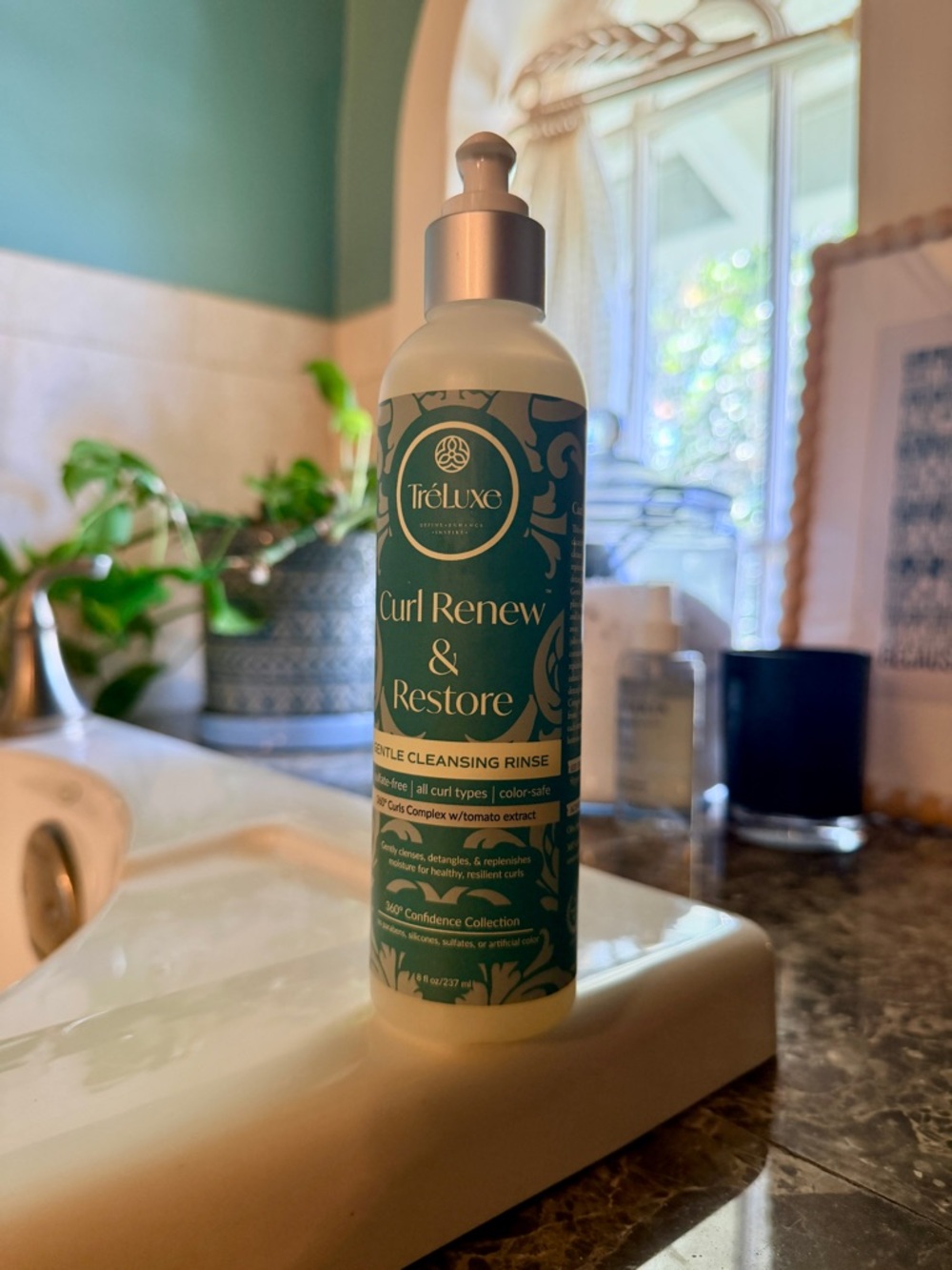 TréLuxe Curl Renew & Restore Gentle Cleansing Rinse